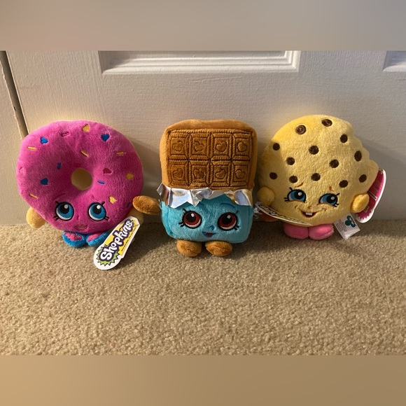 Shopkins Toys Brand New Set 3 Shopkins Plushes Dlish Donut